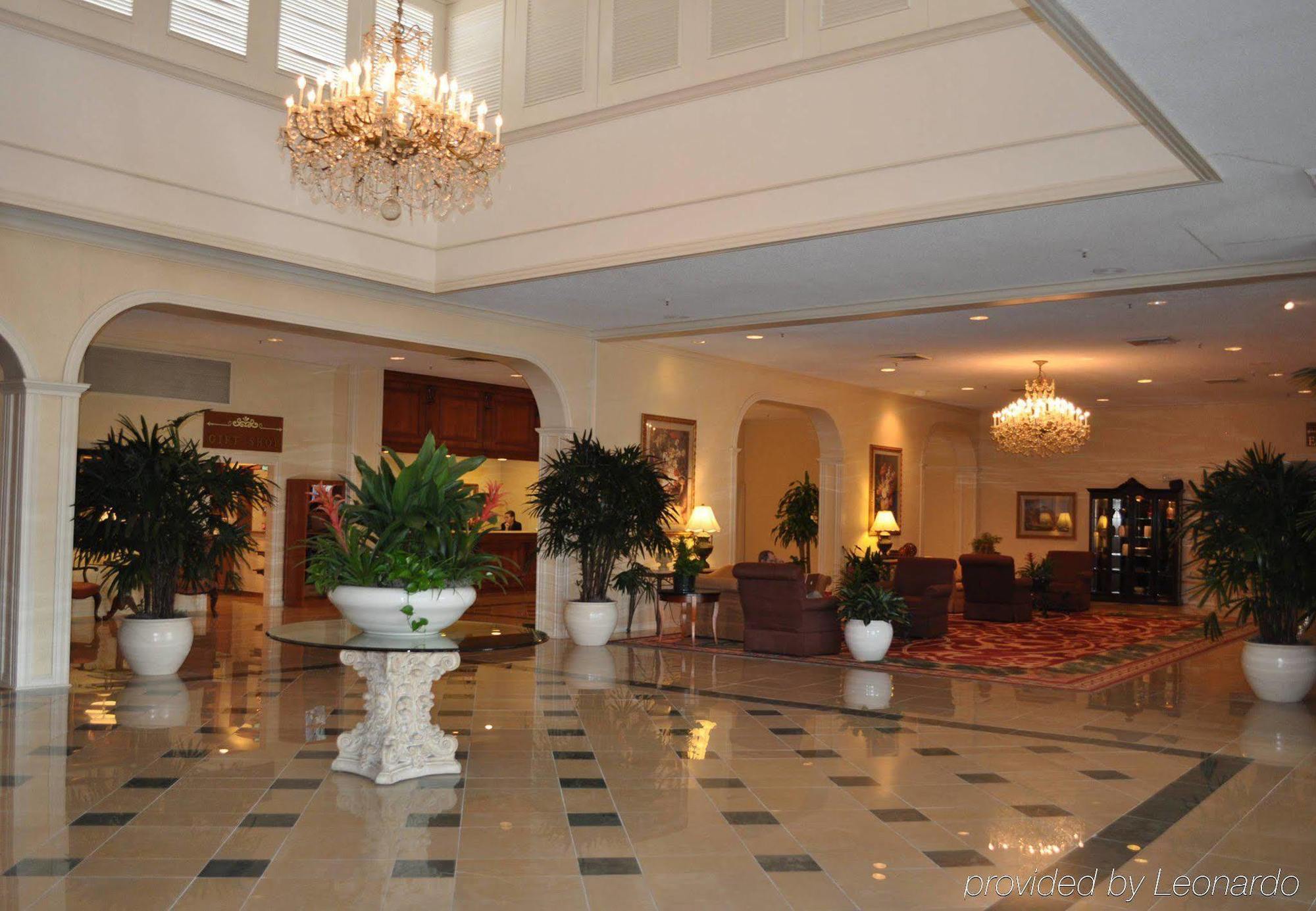 Baton Rouge Marriott Hotel Interior photo